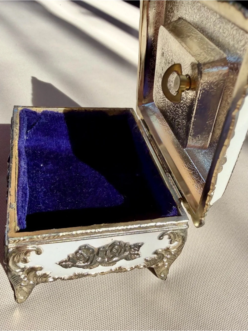 Royal Princess Handpainted Metal Musical Trinket or Jewelry Box